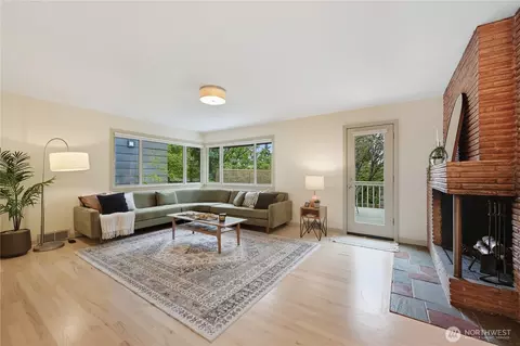 Living - 8533 Burke Ave N, Seattle, WA 98103 photo 2 of 4