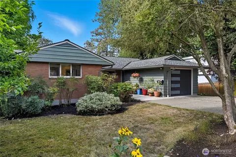Exterior - 8533 Burke Ave N, Seattle, WA 98103 photo 10 of 10
