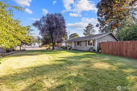 15852 B St E, Tacoma, WA 98445