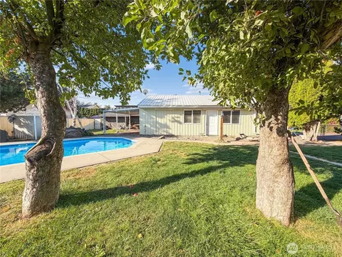 512 E Dayton Ave, Dayton, WA 99328