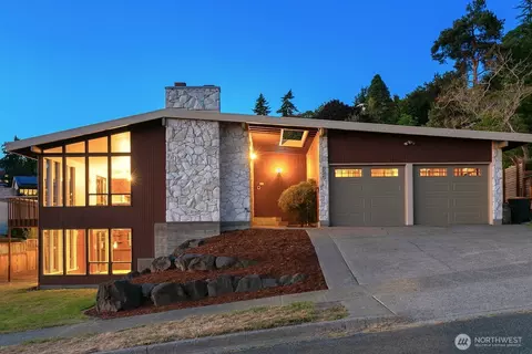 4224 SW Donovan St, Seattle, WA 98136