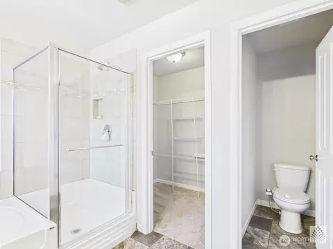 Bath - 3625 202nd Pl SE, Bothell, WA 98012 photo 3 of 4