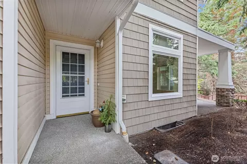 22118 41st Pl S #104, Kent, WA 98032