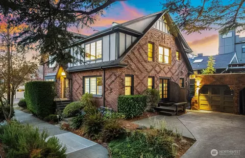 4903 Linden Ave N #3, Seattle, WA 98103