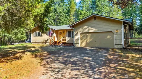 1941 NE Blacksmith Dr, Belfair, WA 98528