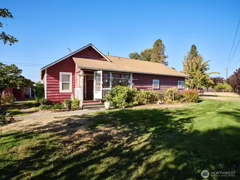 115 Whalen Loop Rd, Woodland, WA 98674