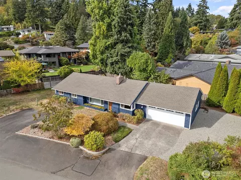 5722 NE 182nd St, Kenmore, WA 98028