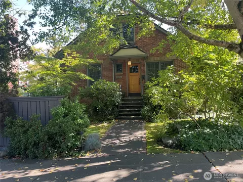 3254 40th Ave SW, Seattle, WA 98116