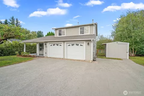 709 E 3rd St, Nooksack, WA 98276