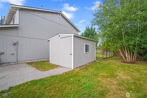 Exterior - 709 E 3rd St, Nooksack, WA 98276 photo 6 of 7