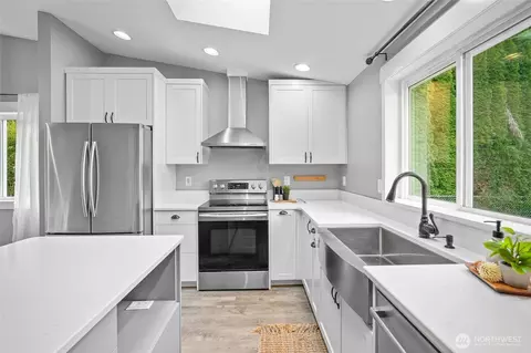 Kitchen - 709 E 3rd St, Nooksack, WA 98276 photo 4 of 4