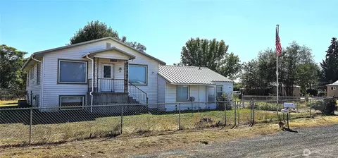 69 Adrian Ave NW, Soap Lake, WA 98851