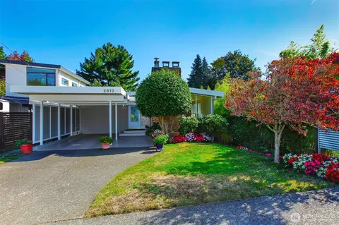 2612 25th Ave W, Seattle, WA 98199