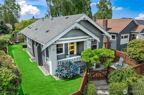 5811 1st Ave NE, Seattle, WA 98105