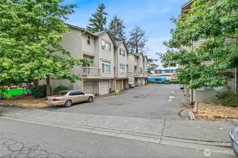 620 SW 155th St, Burien, WA 98166