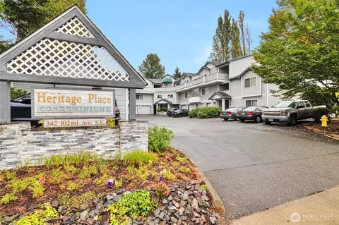 342 102nd Ave SE #211, Bellevue, WA 98005