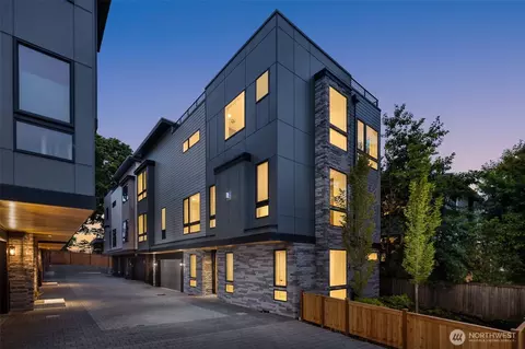 13318 132nd Ave NE, Kirkland, WA 98034