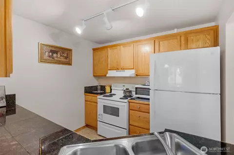 1009 112th St SE #B305, Everett, WA 98208 photo 11