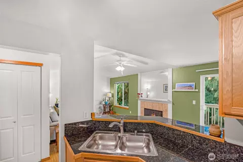 1009 112th St SE #B305, Everett, WA 98208 photo 13