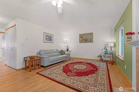 1009 112th St SE #B305, Everett, WA 98208 photo 6