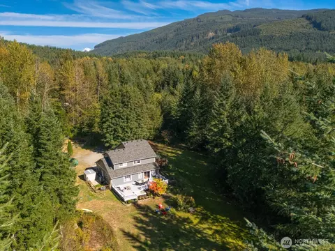 104 Candice Ln, Sedro Woolley, WA 98284