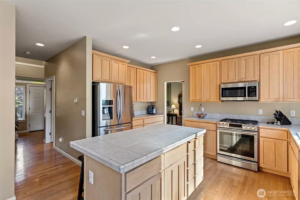 Kitchen - 2256 SE Bandera Ct, Port Orchard, WA 98367 photo 3 of 3