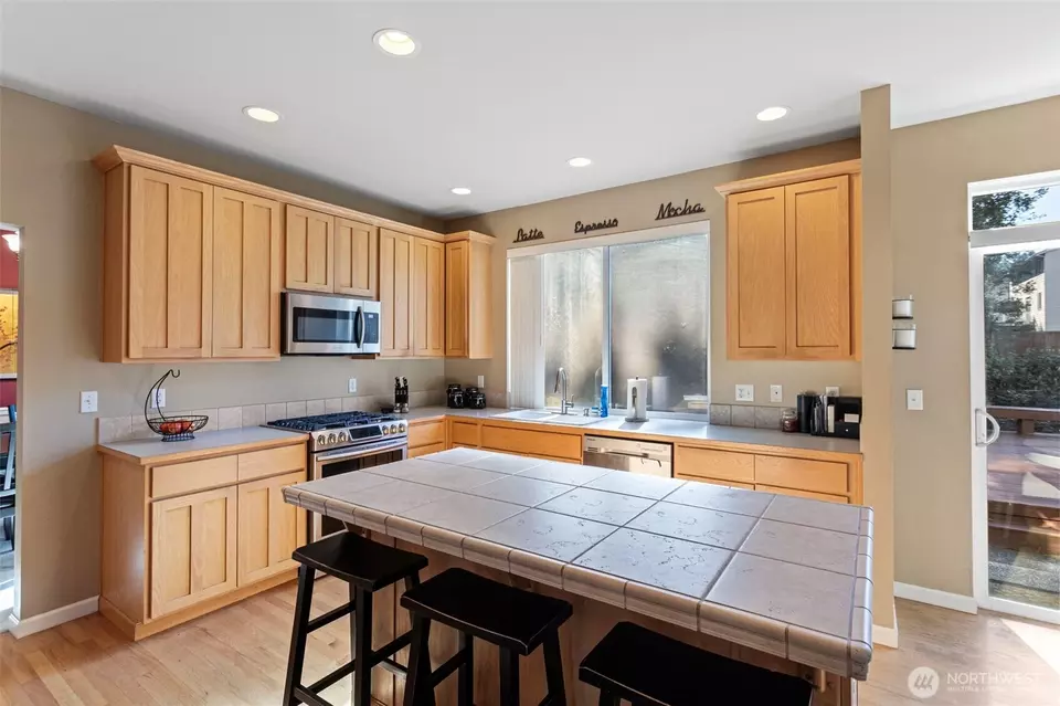 Kitchen - 2256 SE Bandera Ct, Port Orchard, WA 98367 photo 2 of 3
