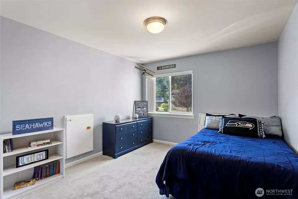 Bedroom - 2256 SE Bandera Ct, Port Orchard, WA 98367 photo 4 of 5