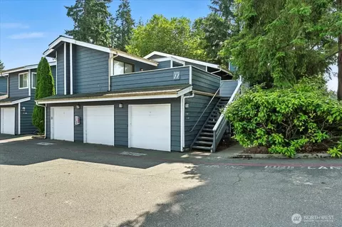 8407 18th Ave W #11-201, Everett, WA 98204
