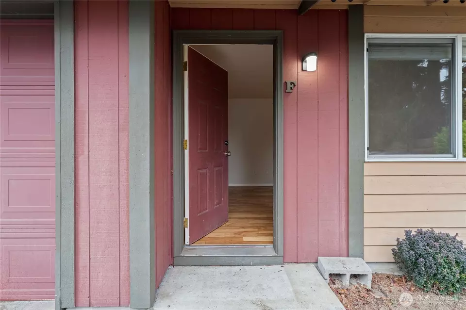 Entry Way - 10214 13th Avenue Ct E #F, Tacoma, WA 98445 photo 1 of 3