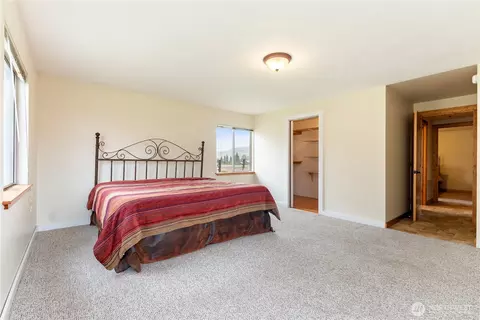 Bedroom - 245 Twisp-carlton Rd, Twisp, WA 98856 photo 2 of 4