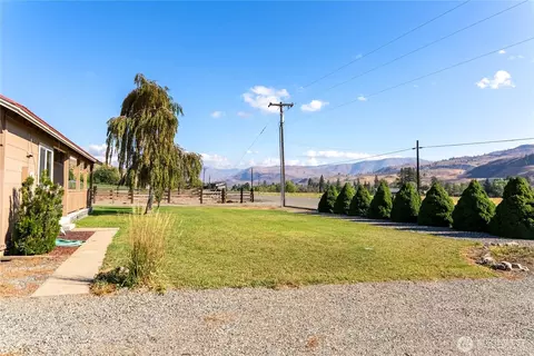 Exterior - 245 Twisp-carlton Rd, Twisp, WA 98856 photo 8 of 15