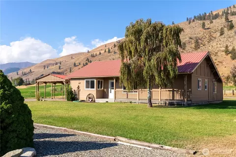 Exterior - 245 Twisp-carlton Rd, Twisp, WA 98856 photo 5 of 15