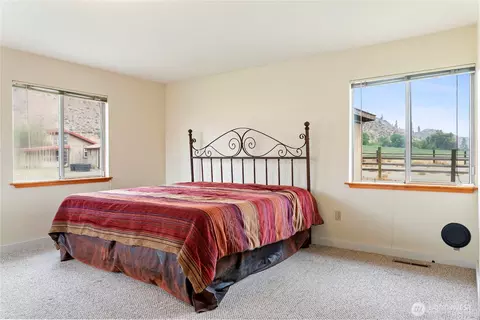 Bedroom - 245 Twisp-carlton Rd, Twisp, WA 98856 photo 1 of 4