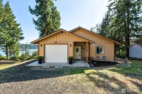 331 E Robbins Rd, Grapeview, WA 98546