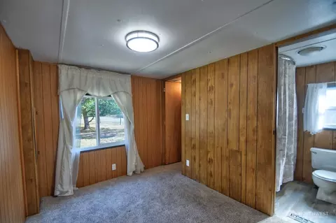987 Tipsoo Loop N, Rainier, WA 98576 photo 11