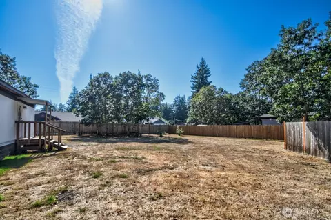 987 Tipsoo Loop N, Rainier, WA 98576 photo 18