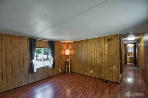 987 Tipsoo Loop N, Rainier, WA 98576 photo 7