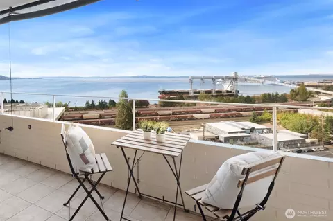 521 5th Ave W #603, Seattle, WA 98119