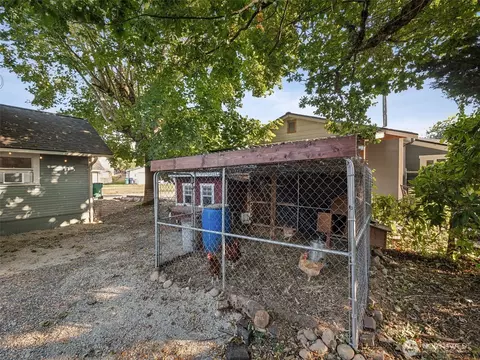 1921 Division St, Enumclaw, WA 98022 photo 32