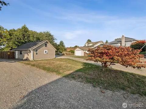 1921 Division St, Enumclaw, WA 98022 photo 17