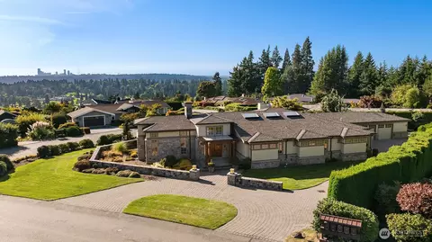 1905 91st Pl NE, Clyde Hill, WA 98004