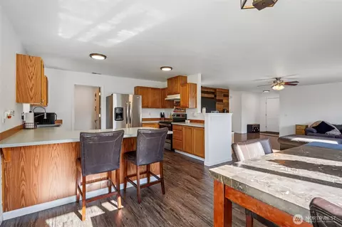 Kitchen - 1205 Boatman Ave NW, Orting, WA 98360 photo 1 of 3