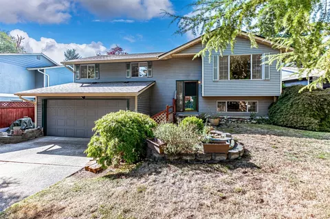 3925 SW 336th Pl, Federal Way, WA 98023
