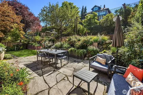 Exterior - 2055 E Crescent Dr, Seattle, WA 98112 photo 8 of 12