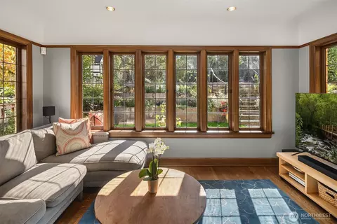 Living - 2055 E Crescent Dr, Seattle, WA 98112 photo 4 of 5