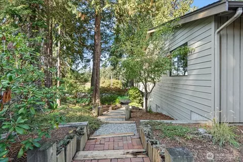 Exterior - 140 Sunset Pl, Sequim, WA 98382 photo 4 of 6