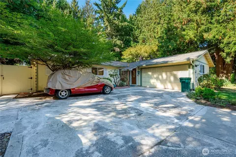 Exterior - 14130 57th Dr SE, Everett, WA 98208 photo 2 of 7
