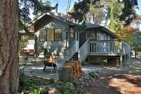 4960 Harbor Hills Dr, Freeland, WA 98249