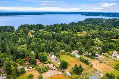 18115 Beall Rd SW, Vashon, WA 98070
